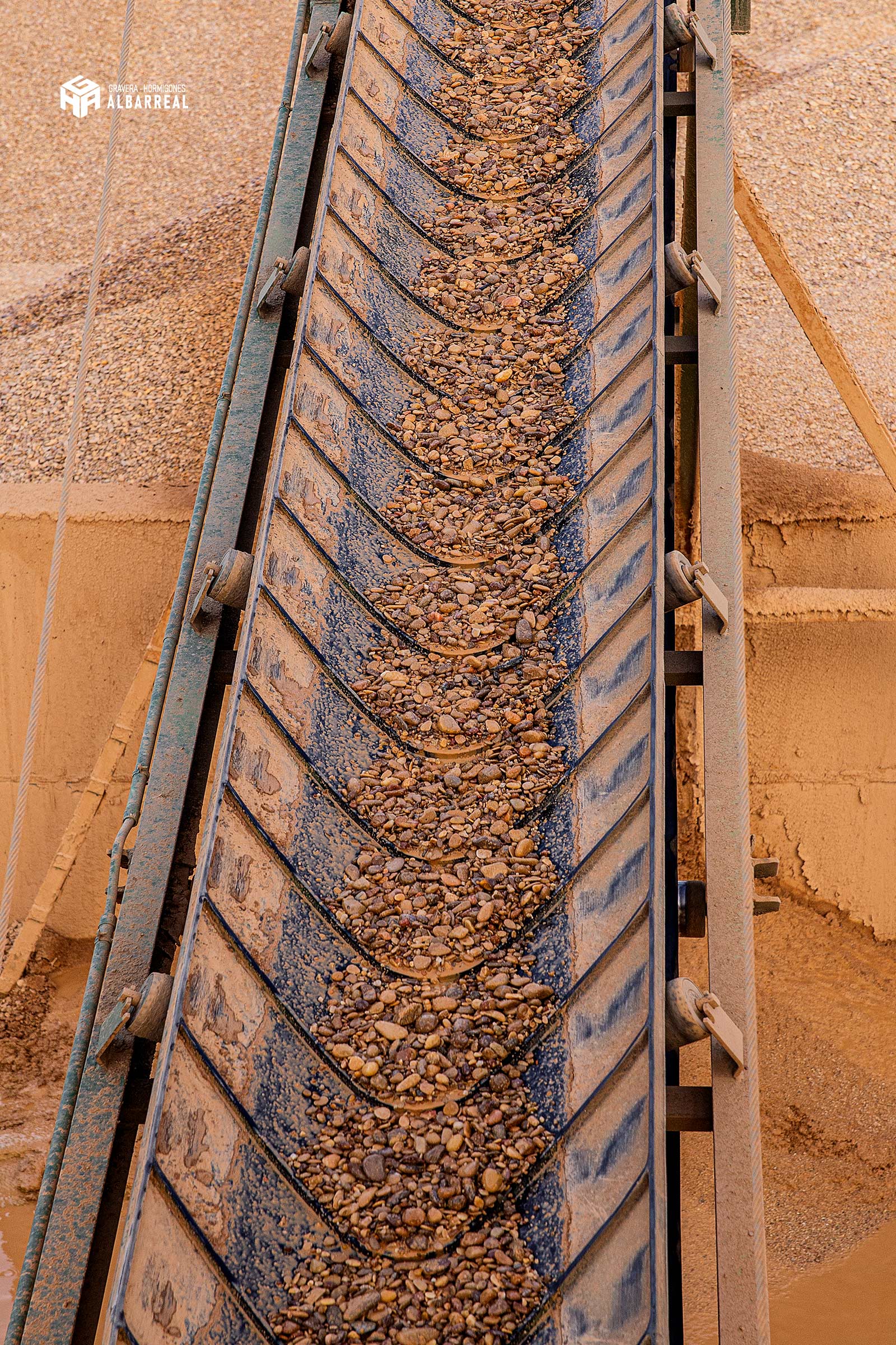 El hormigón en Toledo es de Gravera Hormigones Albarreal. Somos especialistas en los procesos y elaboración de hormigón fresco con áridos y cementos de alta calidad.